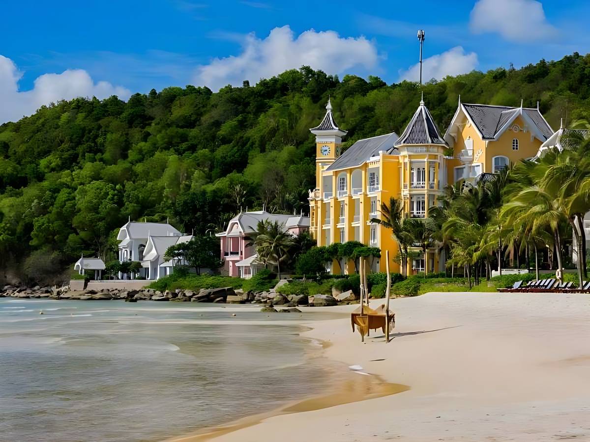 Dương Đông, Nam đảo, Bắc đảo với đặc điểm lưu trú khác nhau