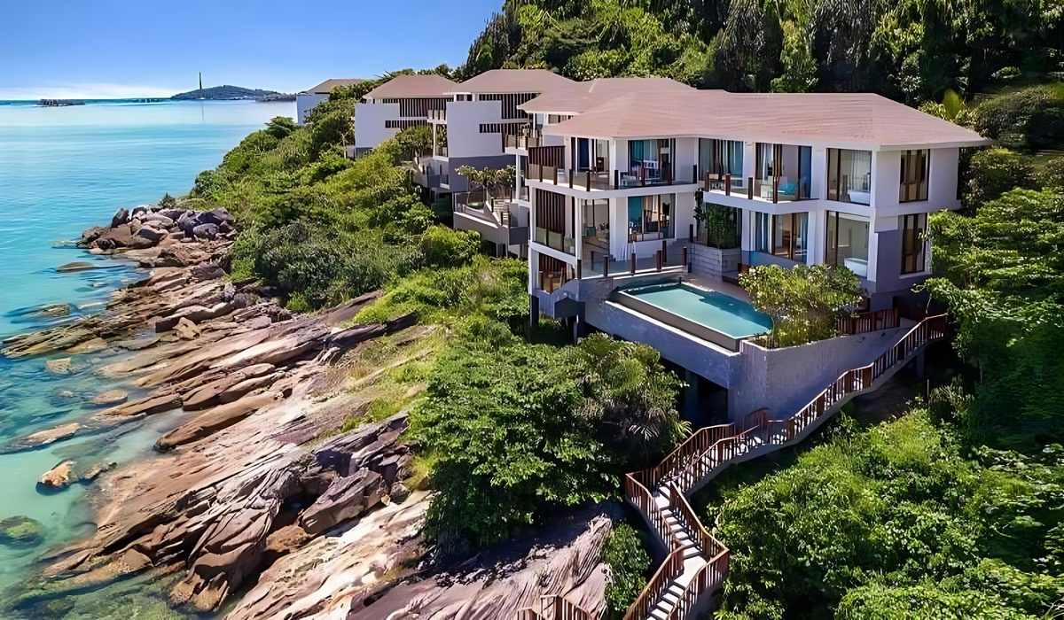 Villa Phú Quốc hai mặt biển, hồ bơi riêng, không gian nghỉ dưỡng riêng tư.