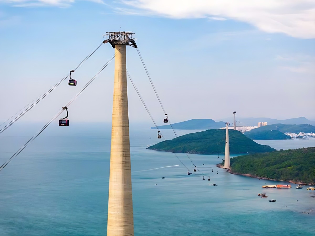 Cabin cao hơn 100m ngắm toàn cảnh biển trời