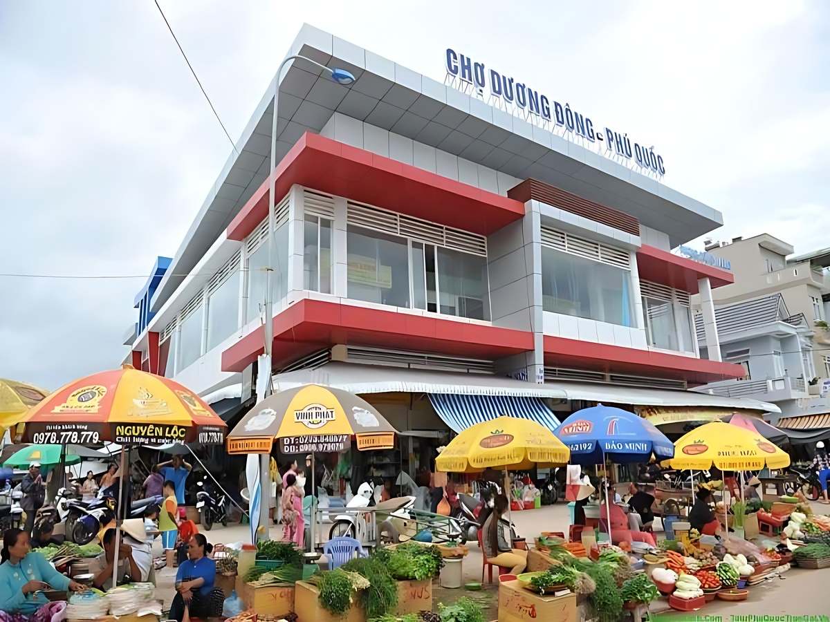 Bức tranh sinh hoạt sáng sớm phản ánh văn hóa ẩm thực địa phương