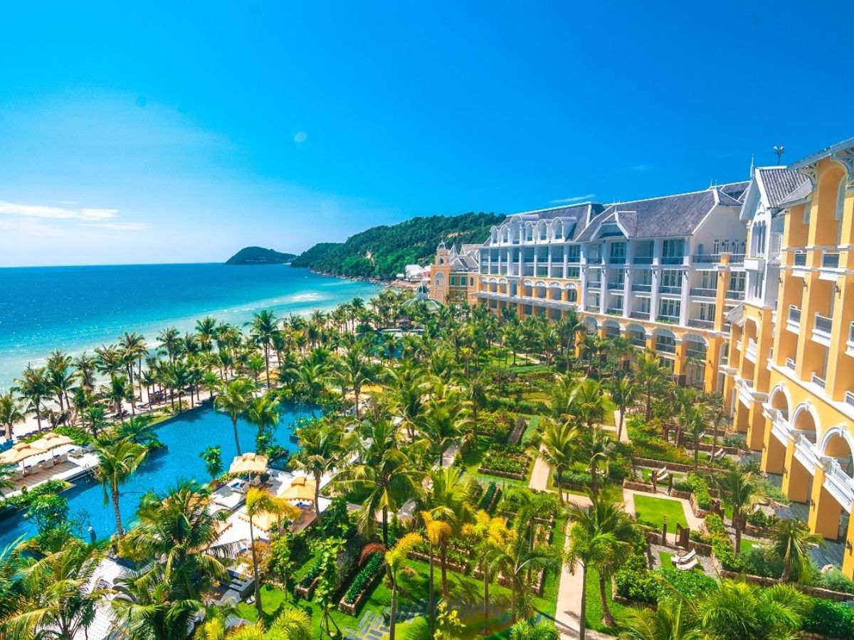 JW Marriott Phu Quoc Emerald Bay sở hữu hệ tiện ích được đầu tư đồng bộ mang đến trải nghiệm nghỉ dưỡng trọn vẹn