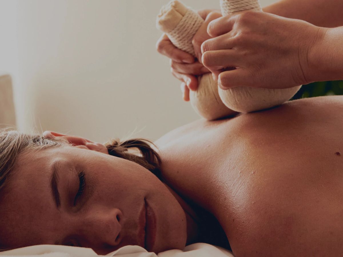 Liệu trình chăm sóc sức khỏe và massage tại Chanterelle Spa