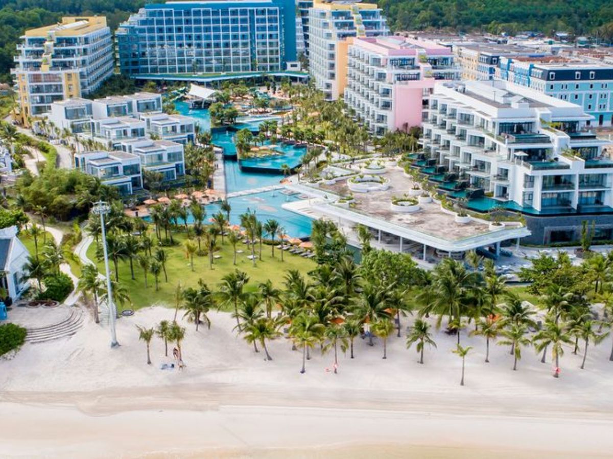Lộ trình từ Premier Residences đến cáp treo Hòn Thơm khá dễ và hướng dẫn rõ ràng