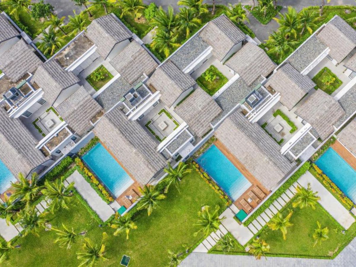 New World Phú Quốc Resort nằm tại Bãi Khem với không gian nghỉ dưỡng xanh mát