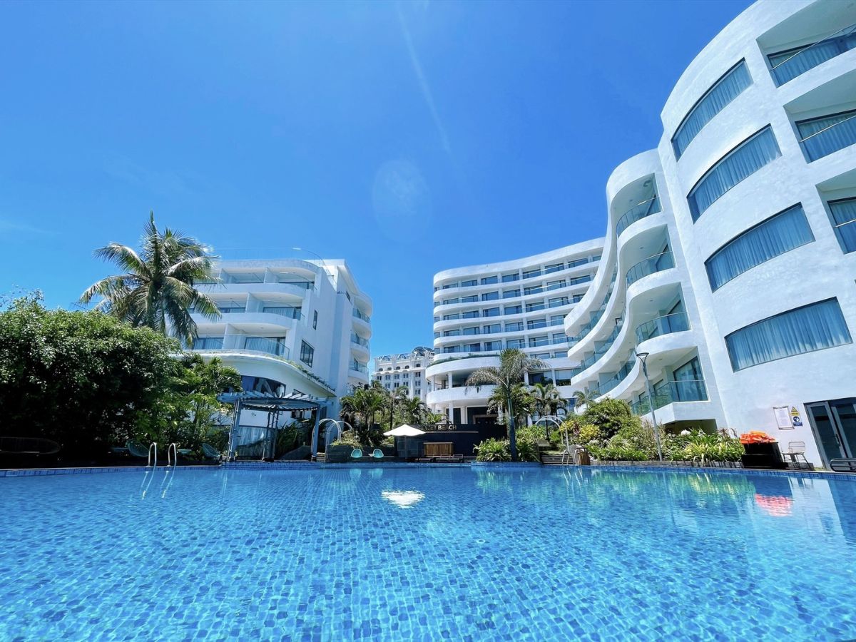 Dương Đông được xem là trung tâm của Phú Quốc, với nhiều khách sạn từ binh dân đến cao cấp cho nhu cầu lưu trú của du khách