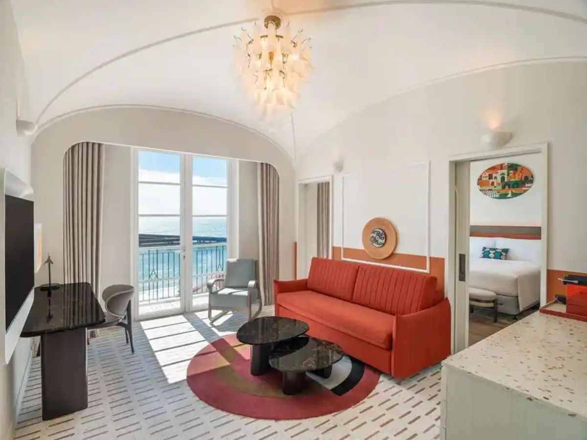 La Festa Phu Quoc – Curio Collection by Hilton mang đến hệ thống hơn 200 phòng và suite