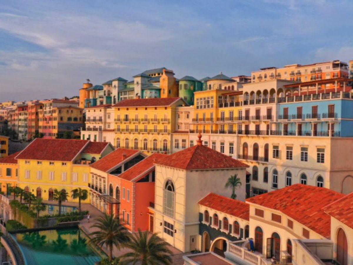 Sunset Town tọa lạc tại khu vực An Thới sở hữu nhiều công trình kiến trúc biểu tượng