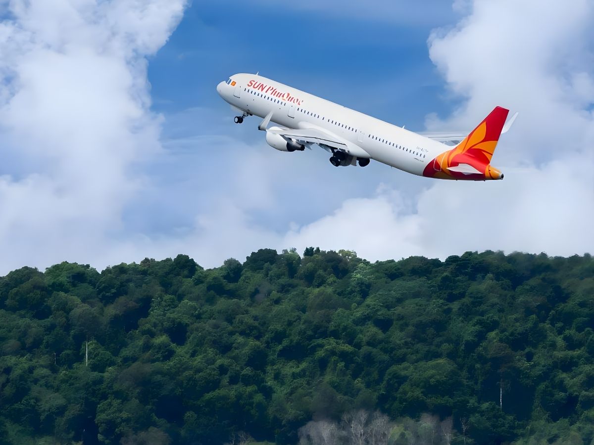 Sân bay quốc tế Phú Quốc là đầu mối giao thông quan trọng