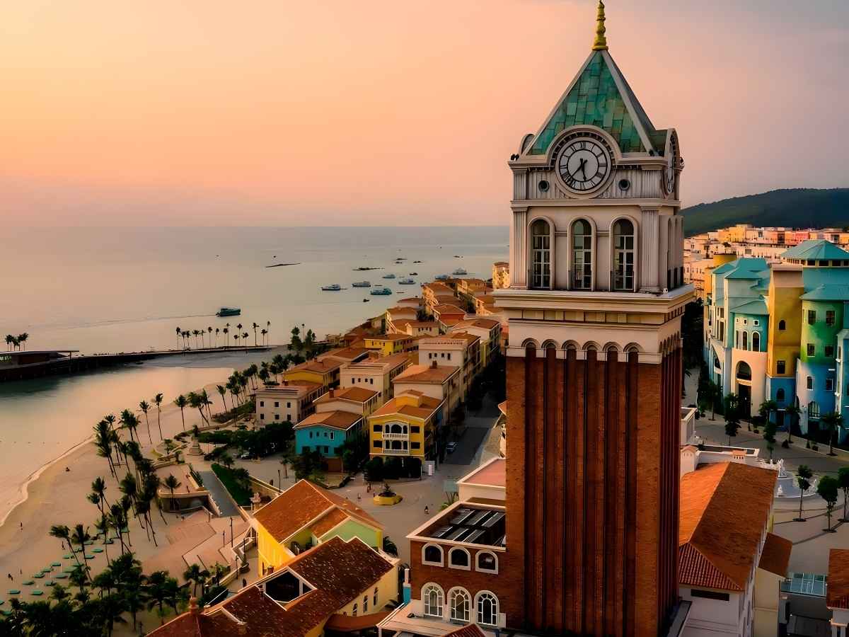 Buổi chiều là thời điểm thị trấn Hoàng Hôn nổi bật nhất