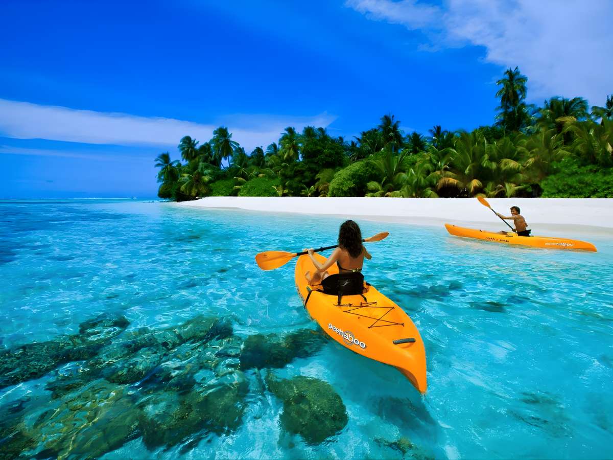 Chèo kayak là hoạt động nổi bật tại Bãi Sao Phú Quốc