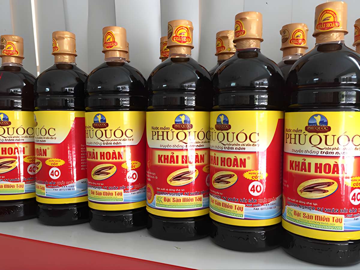 Nước mắm Khải Hoàn là một trong những thương hiệu nhà thùng quen thuộc