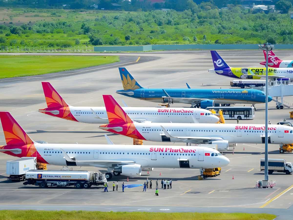 Du khách thường lựa chọn cách bay thẳng bằng Sun PhuQuoc Airways.
