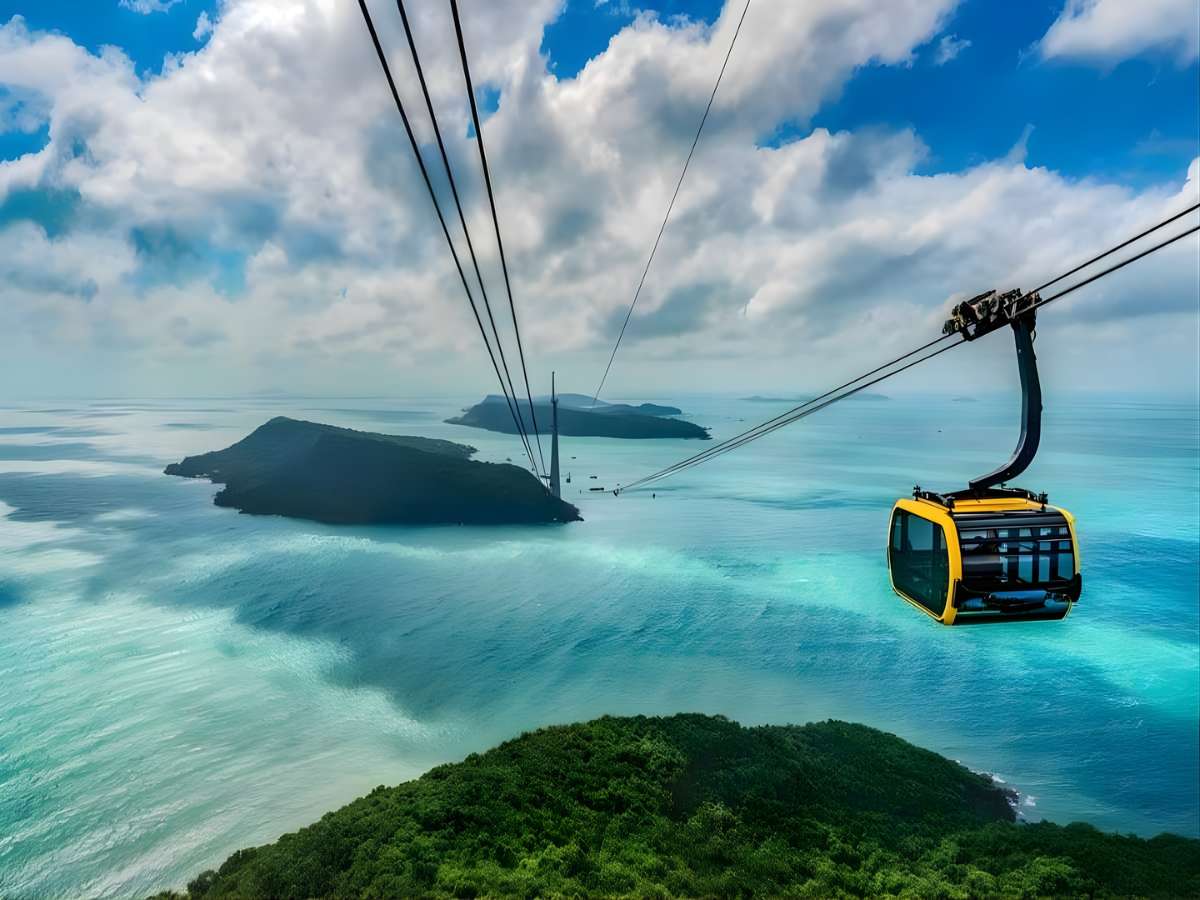 Cáp treo Sun World Hon Thom vượt biển với toàn cảnh Nam Phú Quốc