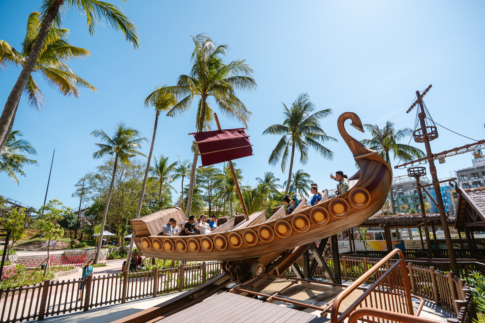 Du khách đặt vé Sun World Hon Thom trực tuyến sát chuyến đi