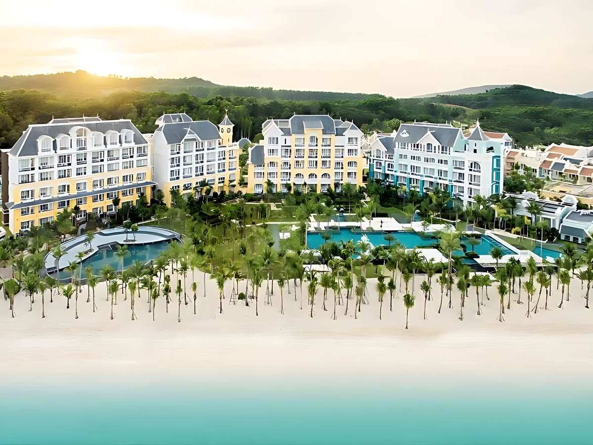 JW Marriott Phu Quoc Emerald Bay với kiến trúc trường đại học độc đáo
