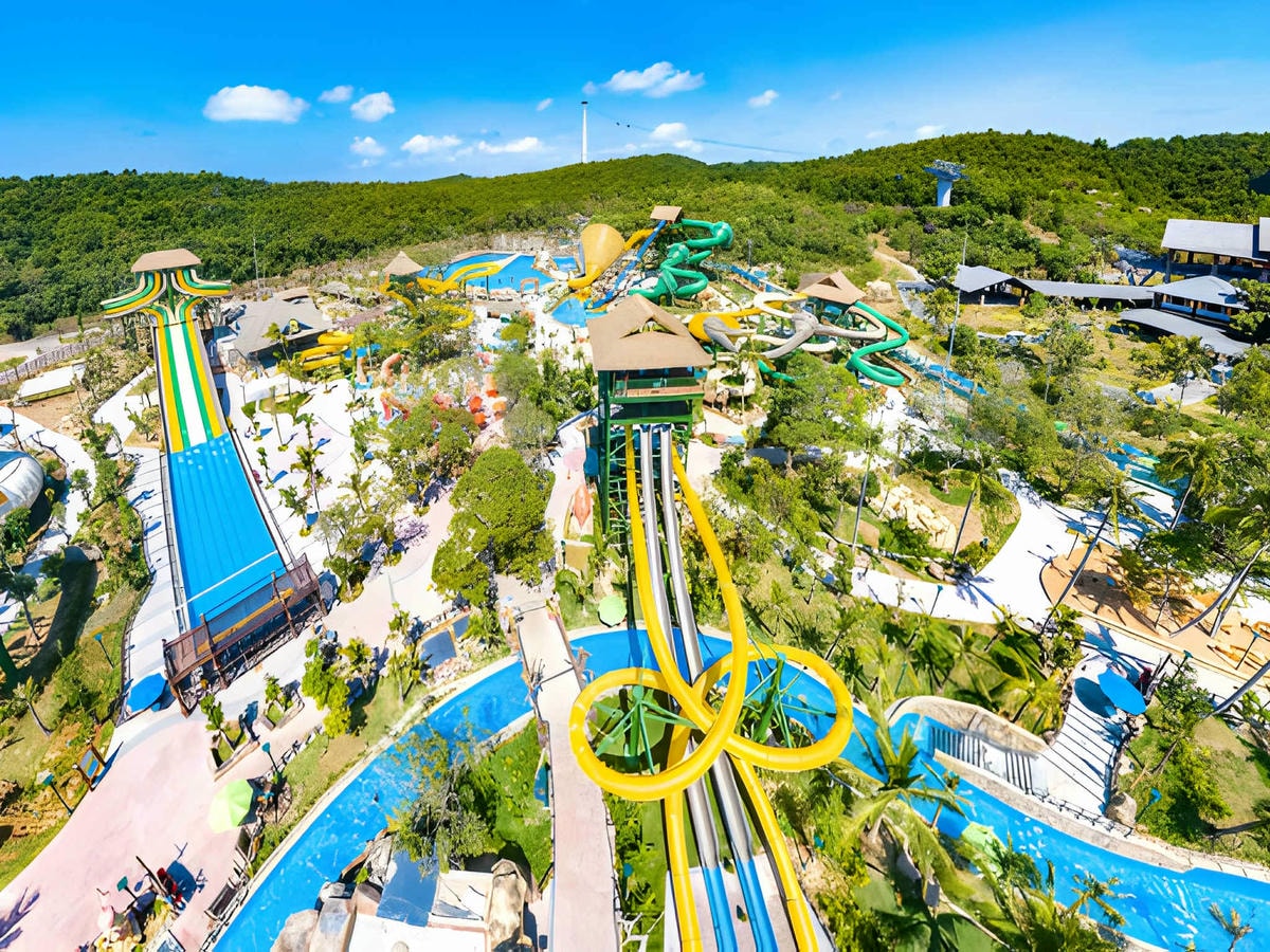 Hệ thống trò chơi nước hiện đại tại Sun World Hon Thom