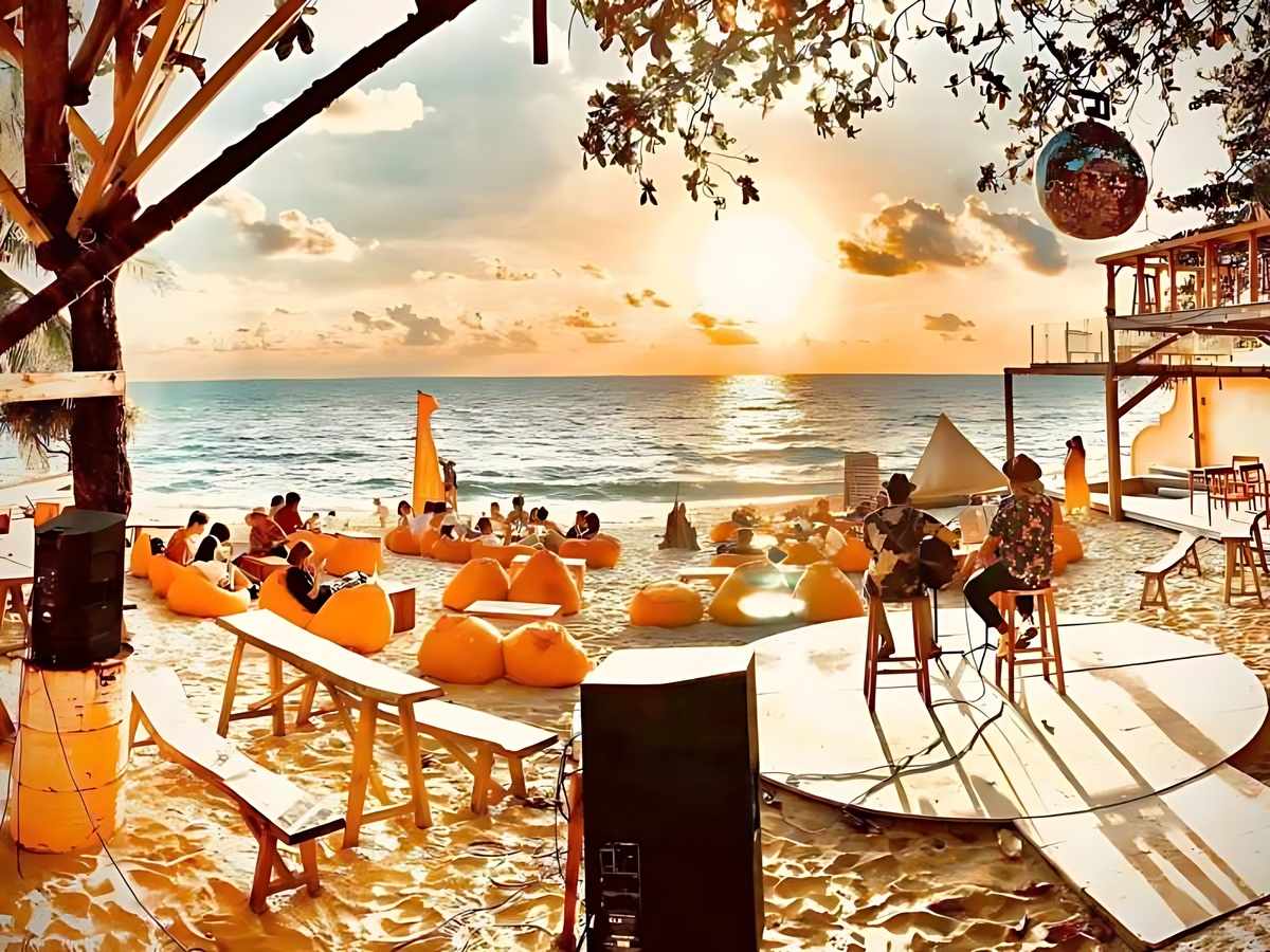 Buổi chiều Nam đảo kết hợp ngắm hoàng hôn, giải trí và thư giãn.