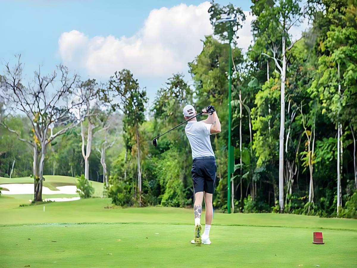 Chi phí chơi golf dịp lễ tại Phú Quốc và lưu ý đặt sân. 