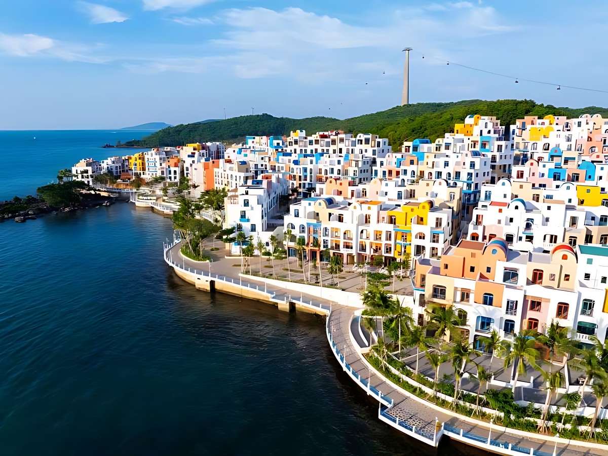 Golf trip dài ngày tại Phú Quốc kết hợp nghỉ dưỡng và thể thao.