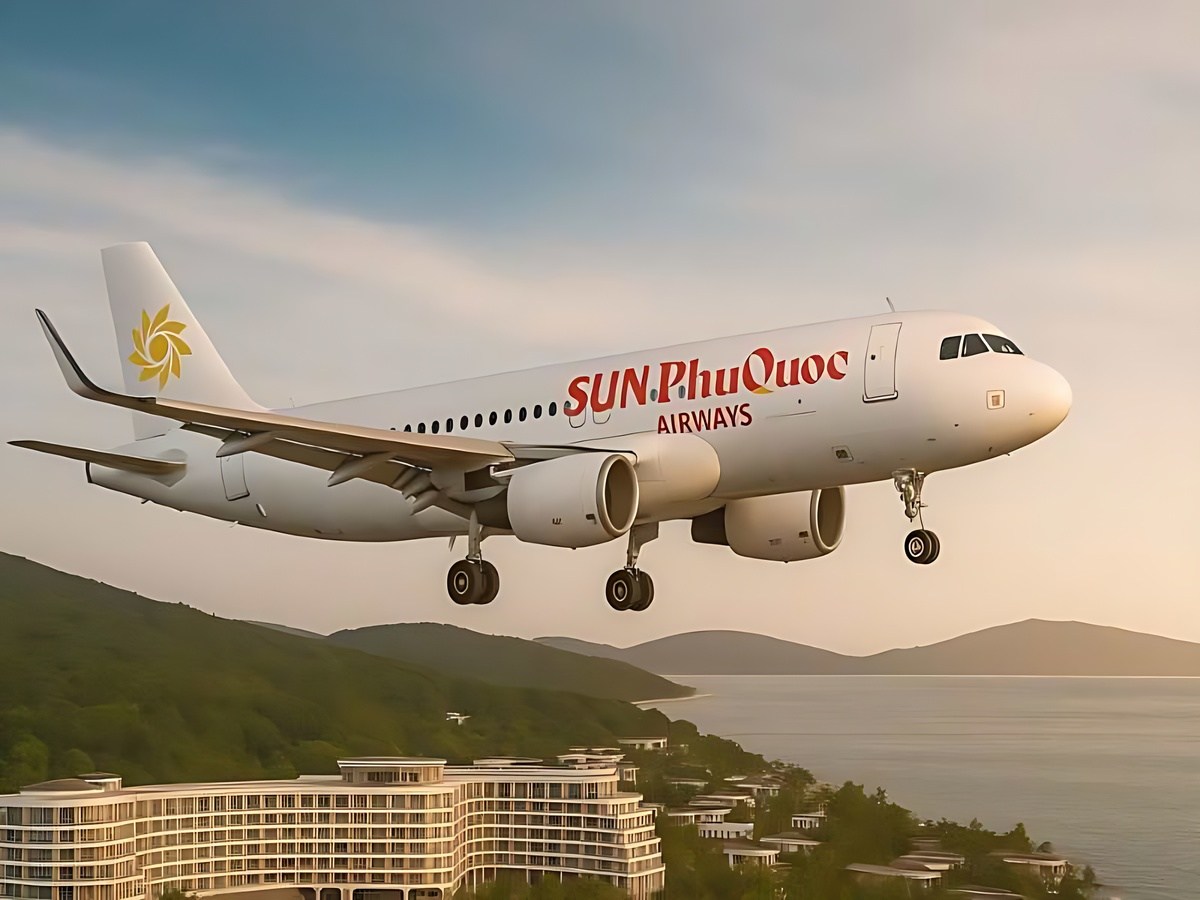 Máy bay chuẩn bị hạ cánh tại sân bay Phú Quốc.
