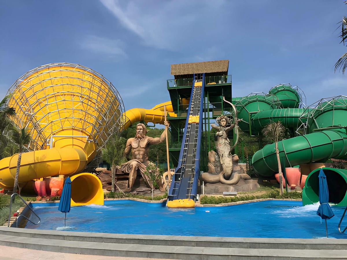 Trượt nước cảm giác mạnh đầy phấn khích tại công viên Aquatopia.