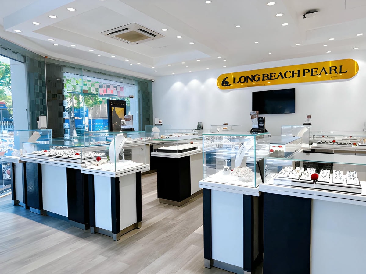 Showroom trang sức ngọc trai sang trọng và hiện đại tại Long Beach Pearl.