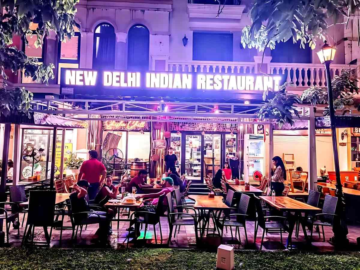 Nhà hàng New Delhi phục vụ món Ấn Độ chuẩn vị. 