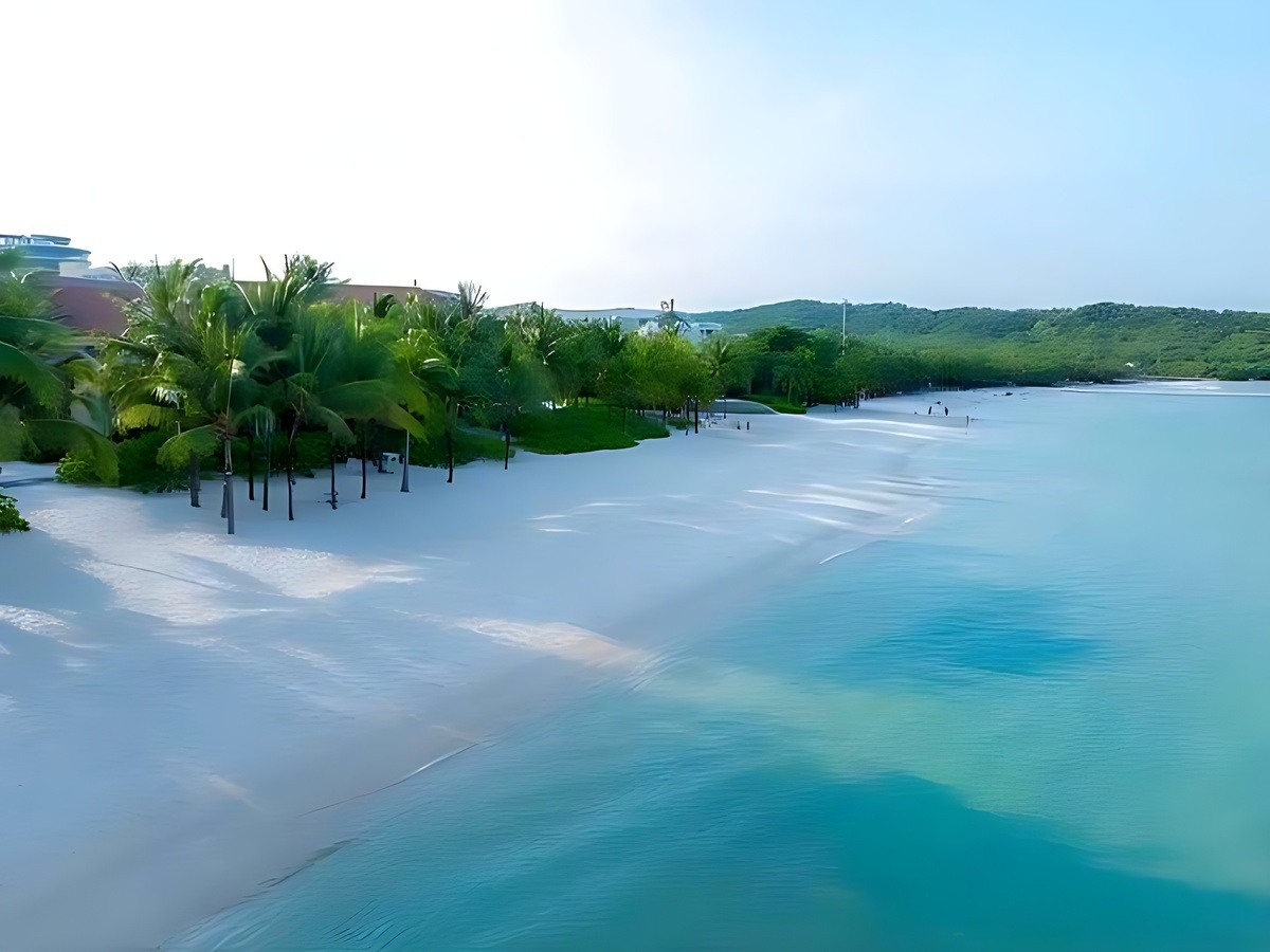 Du khách tham quan cụm đảo An Thới và Hòn Thơm gần Phú Quốc. 