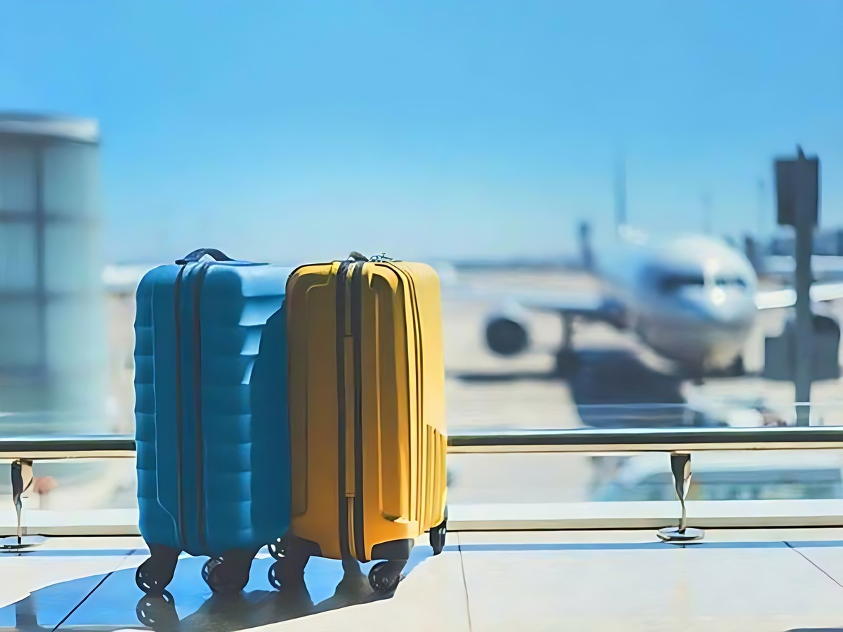 Travelers choosing resorts or homestays that fit their Phu Quoc budget.
