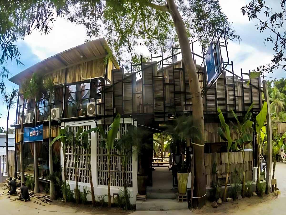 88 Hilltop Hostel & Villa nằm trên đồi hướng biển Phú Quốc.