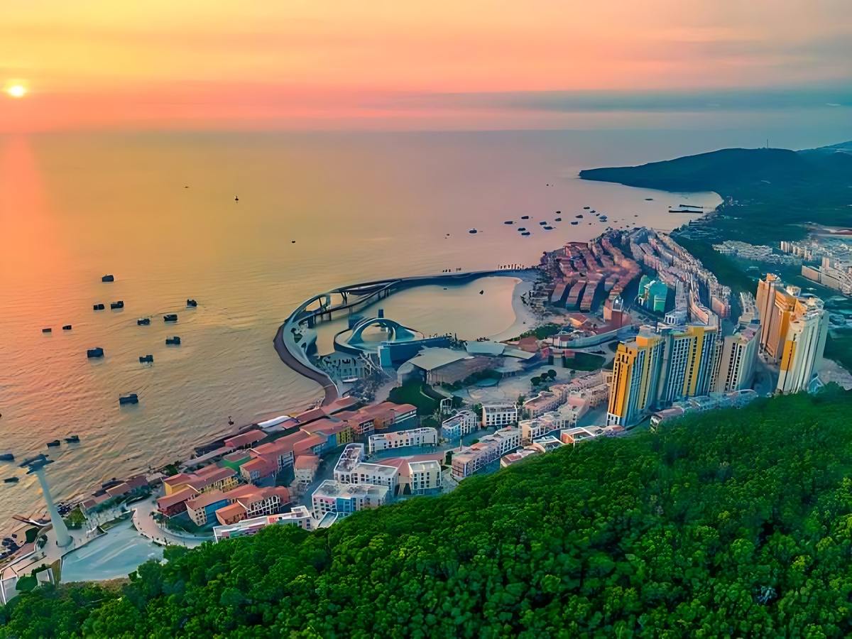 Travelers admiring the beauty of Sunset Town.