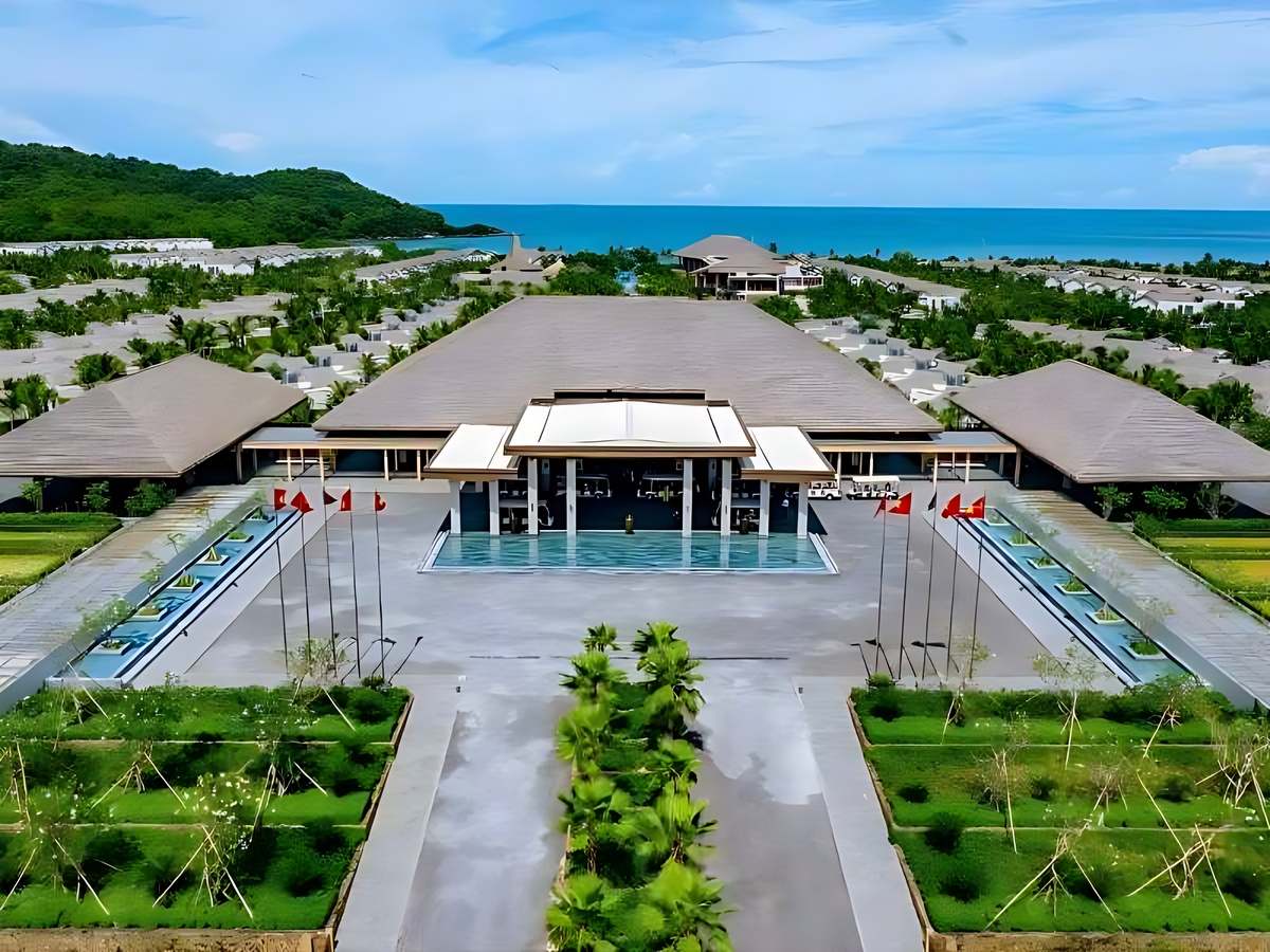 Du khách nghỉ dưỡng tại Premier Residences Bãi Kem Phú Quốc.