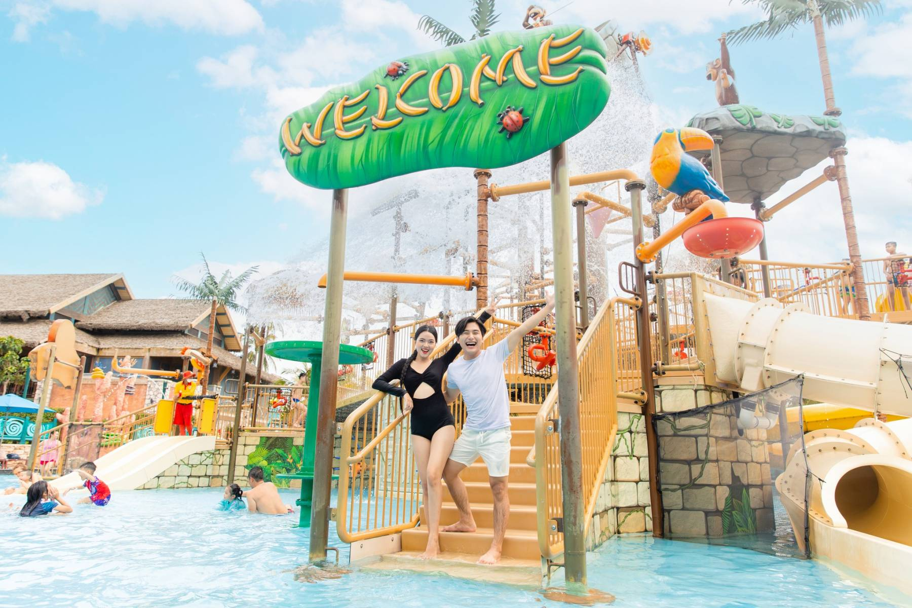 Tourists should buy combo tickets to save money.