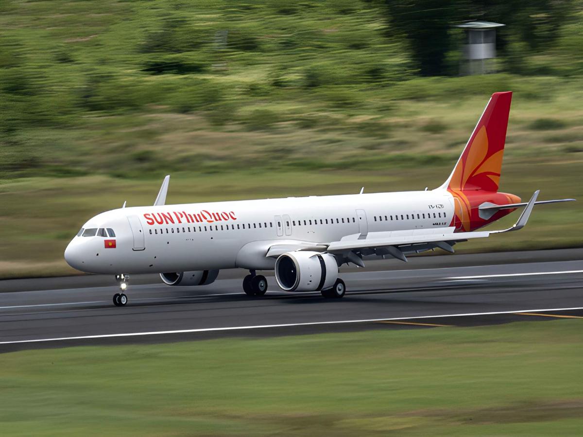 Modern Sun PhuQuoc Airways aircraft preparing to land on the Pearl Island.