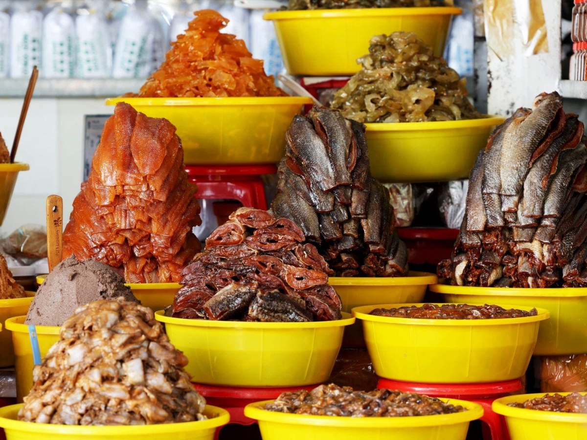 Đặc sản An Giang mang nhiều sắc thái riêng, do có sự giao hòa của nhiều nền ẩm thực khác nhau.