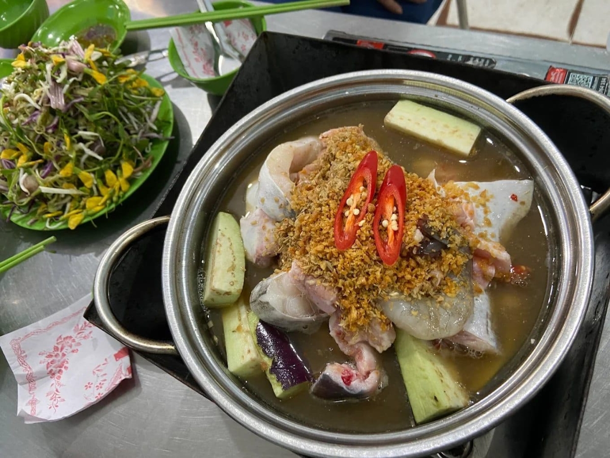 Lẩu mắm Mỹ Huệ nổi tiếng với hương vị vừa vặn, phù hợp với nhiều thực khách.