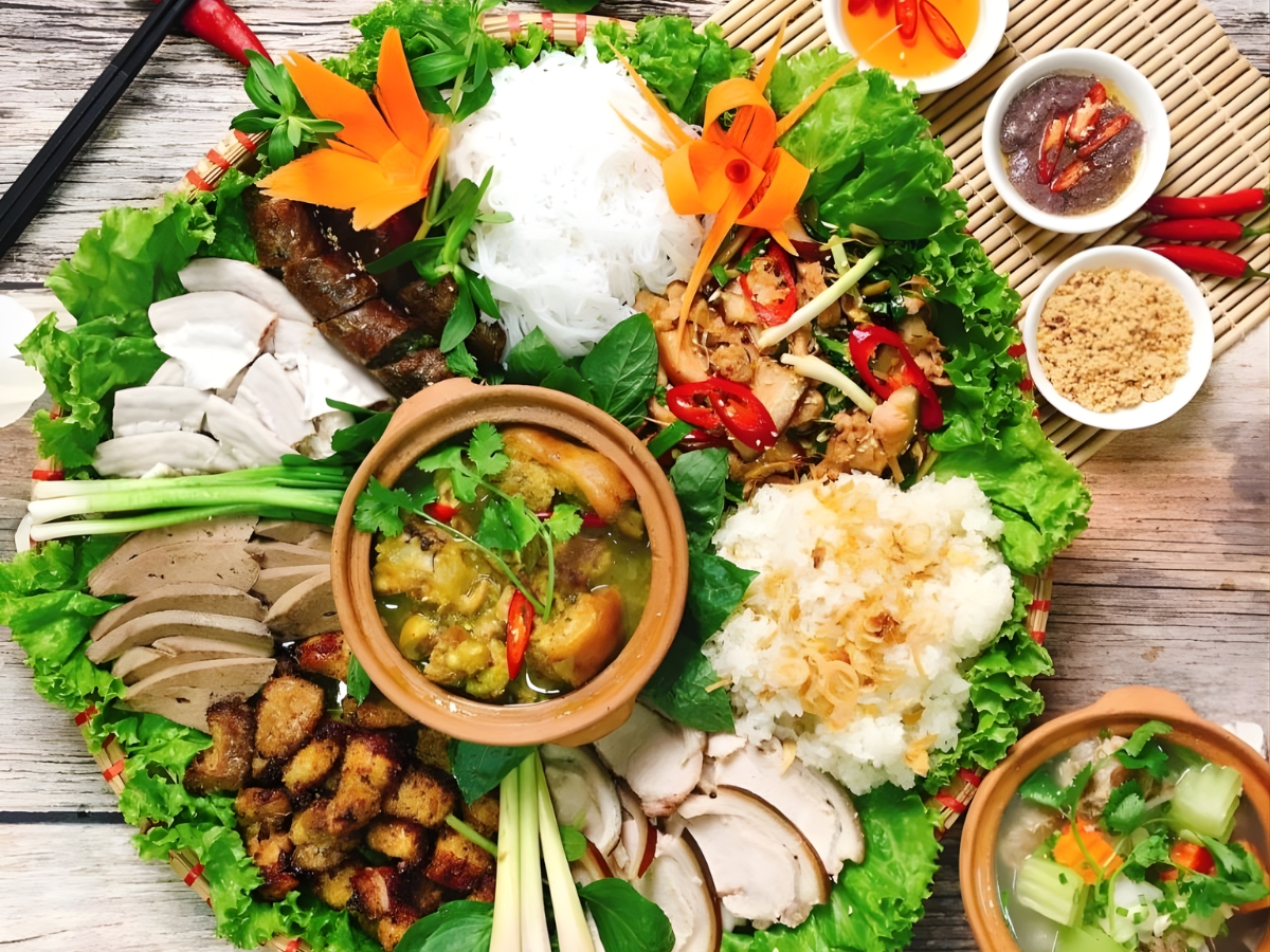 Bò bảy món núi Sam là một trong những đặc sản nổi tiếng của Châu Đốc.