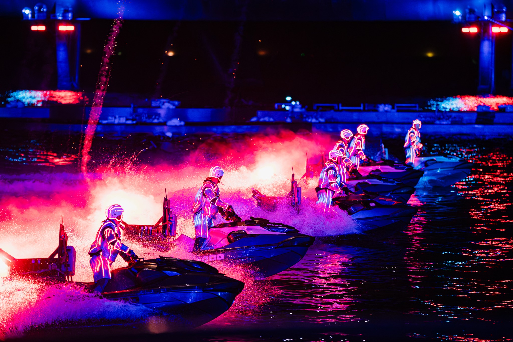 Các show diễn nghệ thuật mang đến trải nghiệm mãn nhãn.