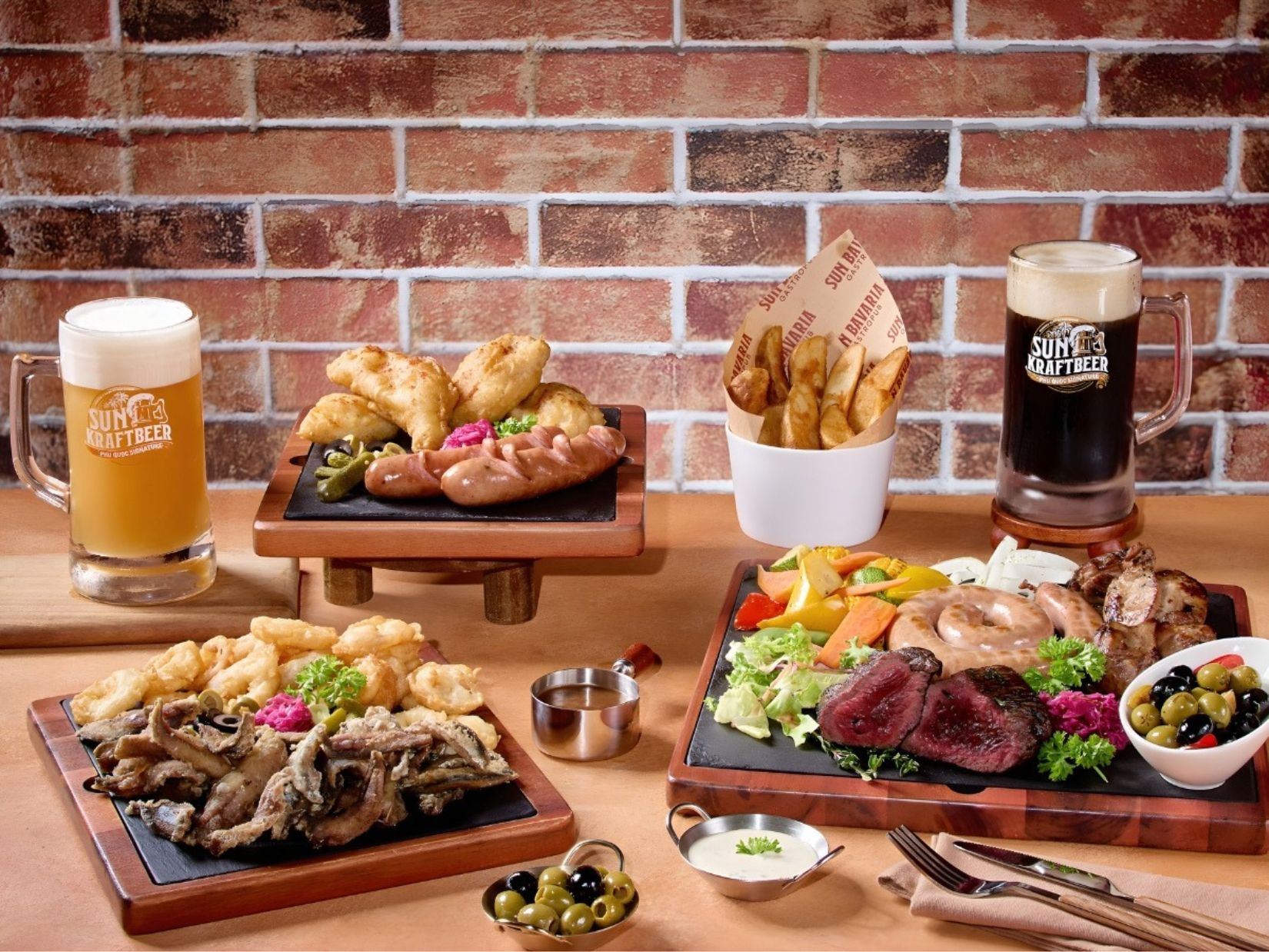 Ẩm thực phong cách châu Âu tại nhà hàng Sun Bavaria GastroPub.