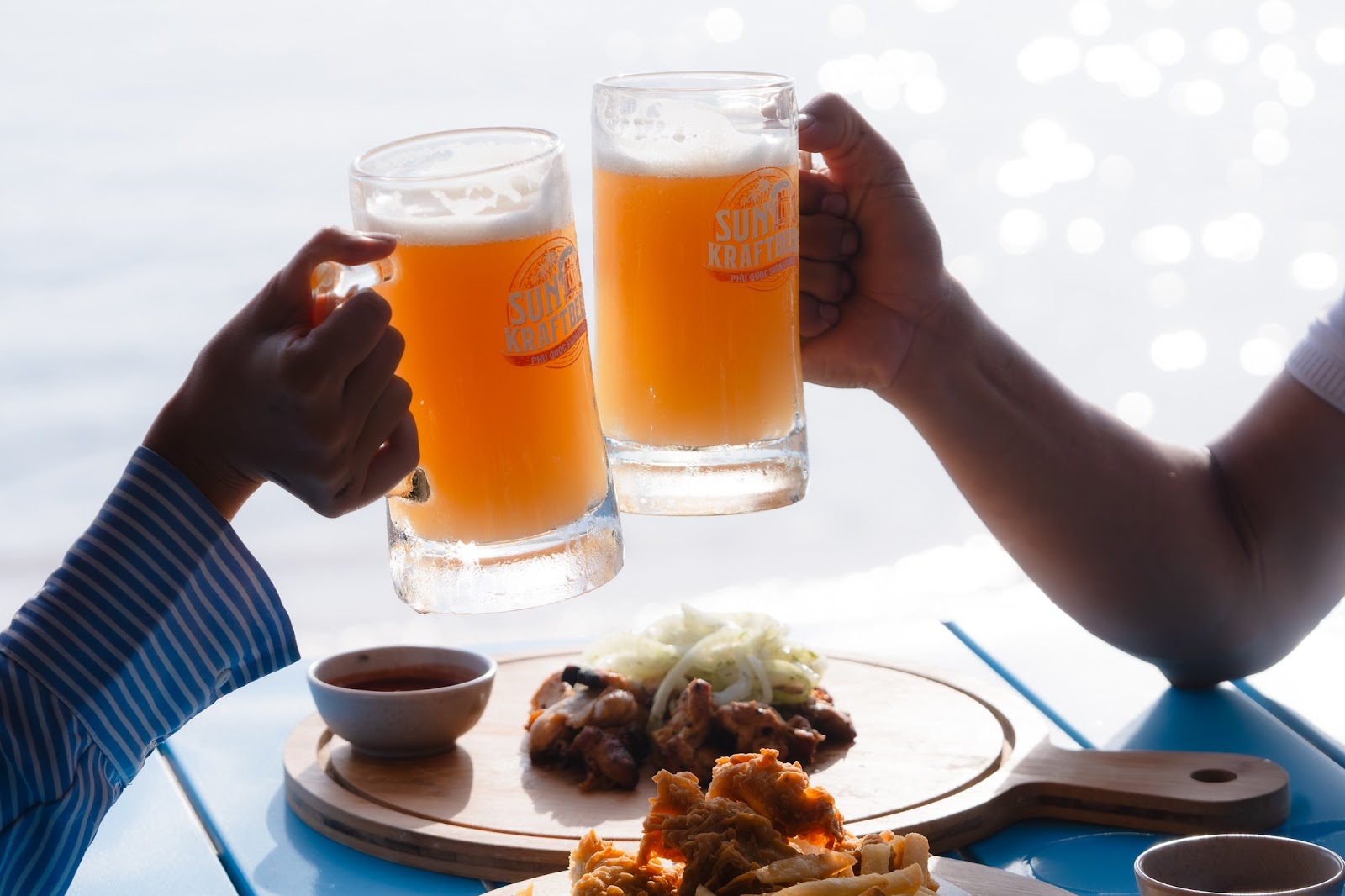 Thưởng thức bia thủ công Sun KraftBeer thượng hạng