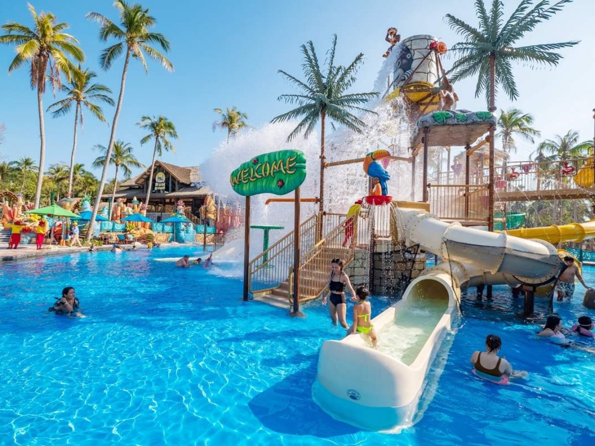 Du khách nên đến sớm để có nhiều thời gian vui chơi tại Sun World Hon Thom.