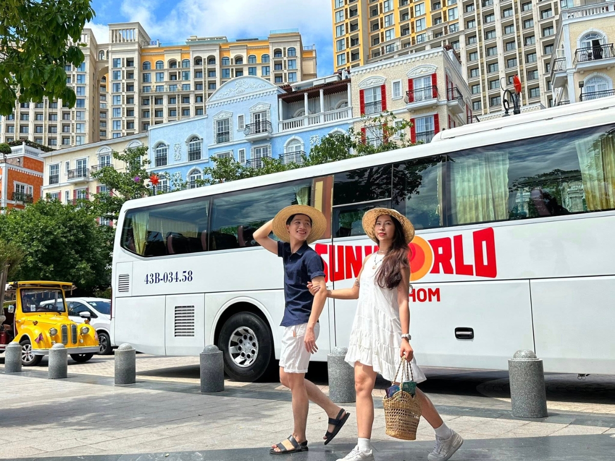 Xe buýt Sun World hoàn toàn miễn phí.