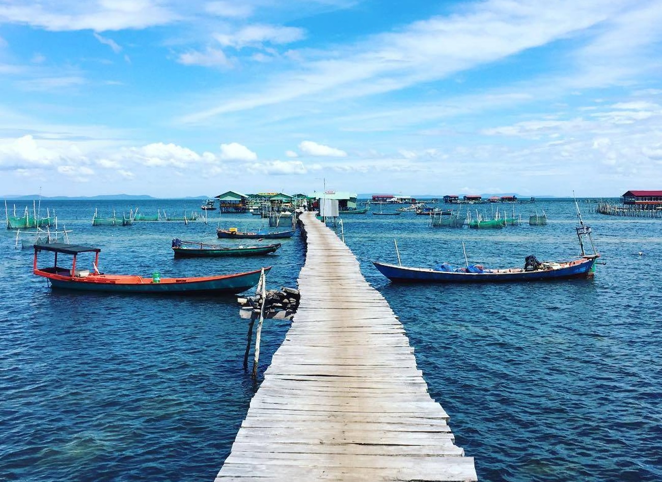 Khung cảnh yên bình của làng chài Rạch Tràm.