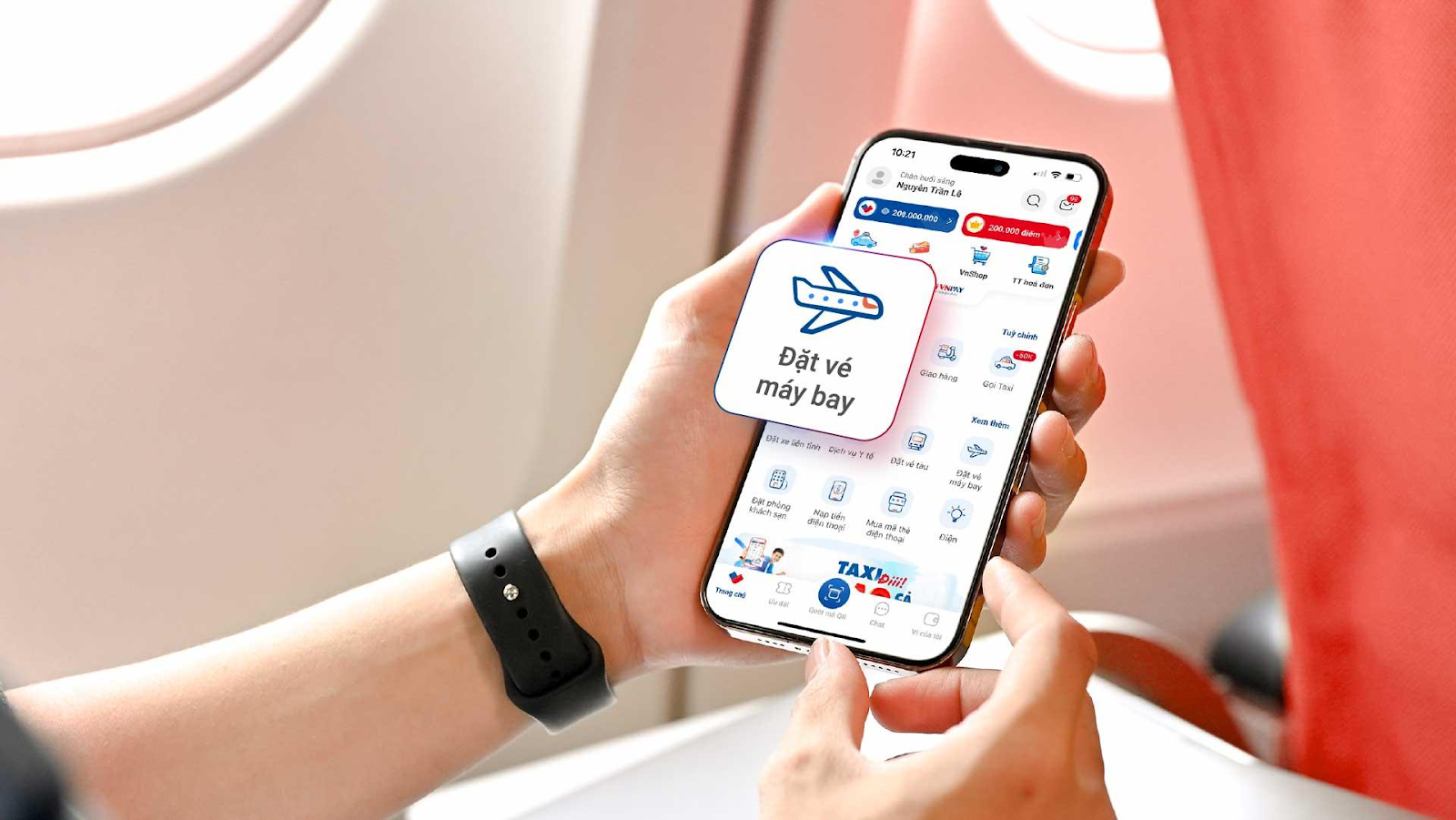 Đặt vé máy bay trực tuyến qua các ví điện tử. 