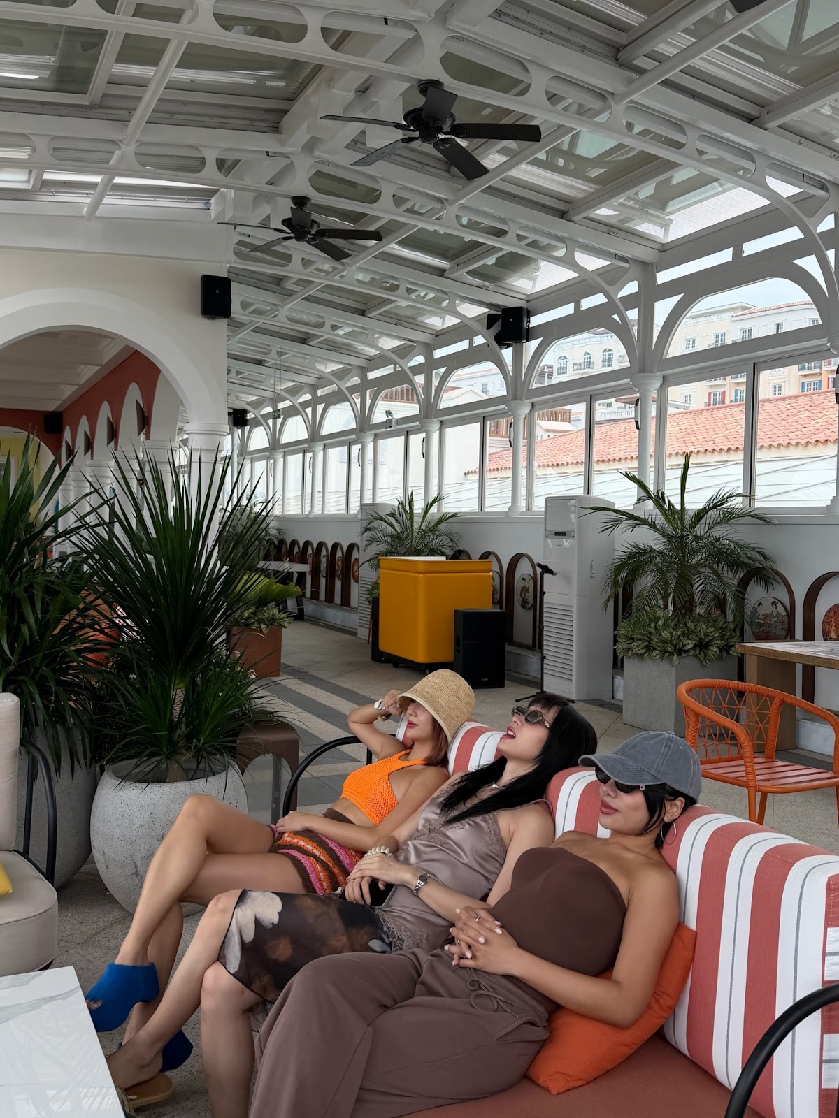 Quỳnh Anh Shyn khoe loạt ảnh gợi cảm, phô trọn đường cong cơ thể, đẹp hút mắt, khiến nhiều fan không khỏi trầm trồ