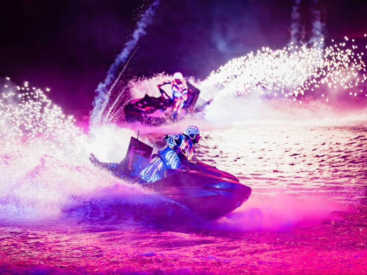 Mãn nhãn với show diễn Bản giao hưởng đại dương