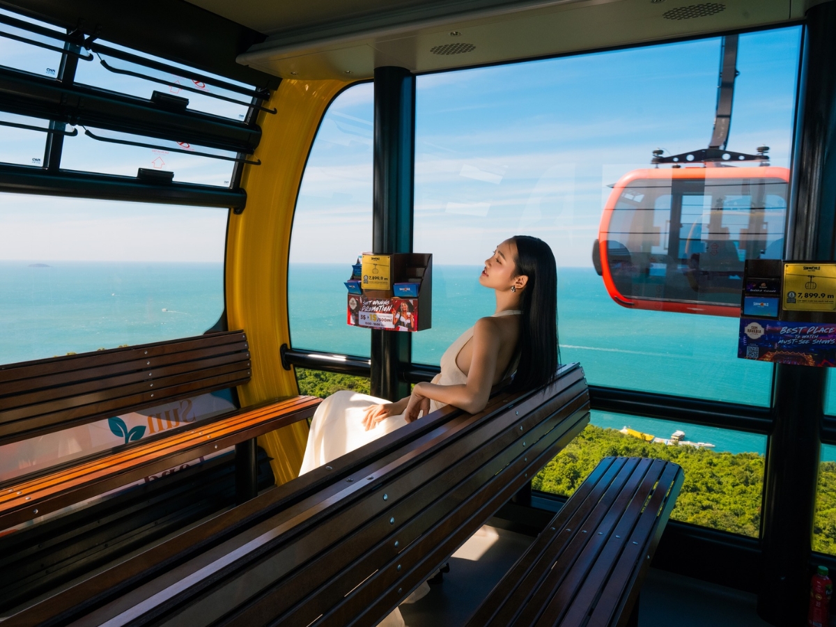 Trải nghiệm tuyến cáp treo 3 dây vượt biển dài nhất thế giới