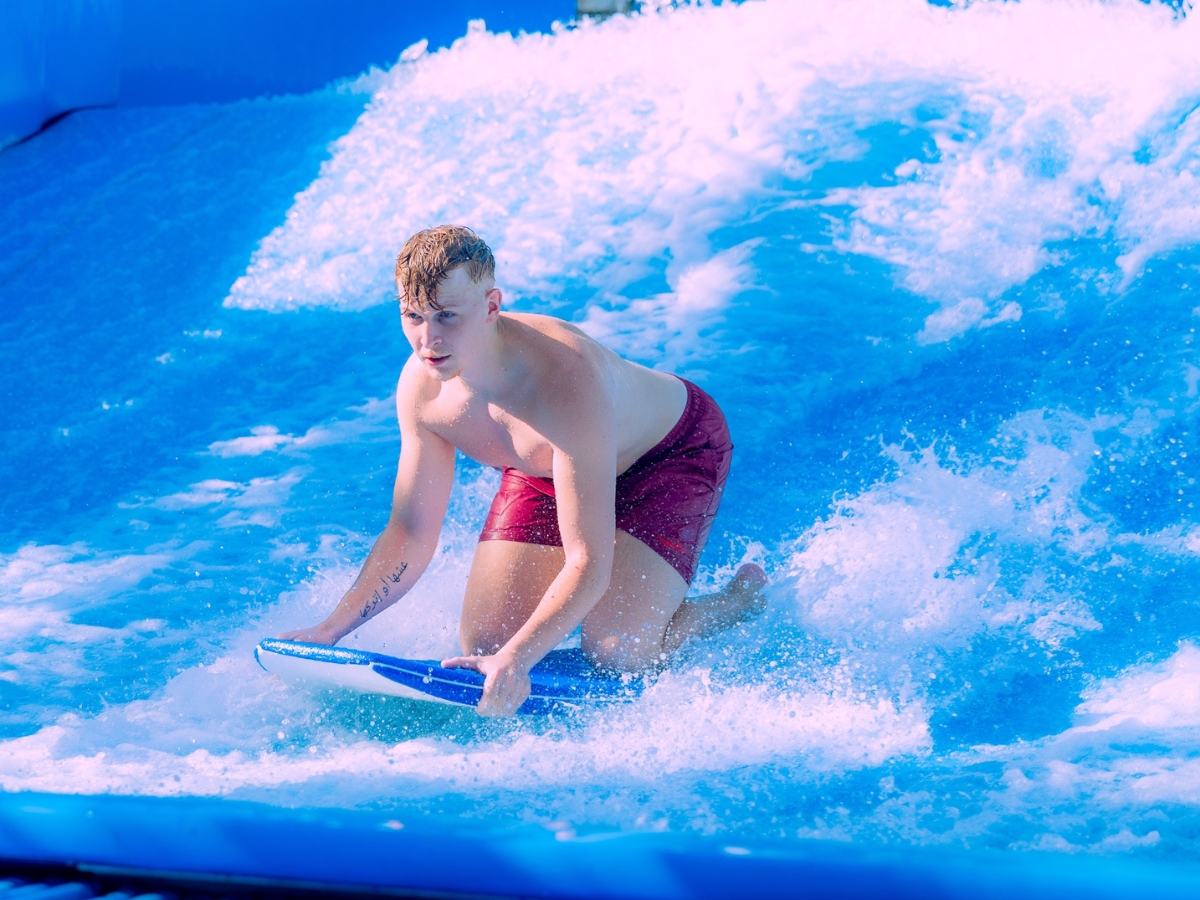 Du khách thỏa sức vui chơi tại công viên nước Aquatopia Du khách thỏa sức vui chơi tại công viên nước Aquatopia