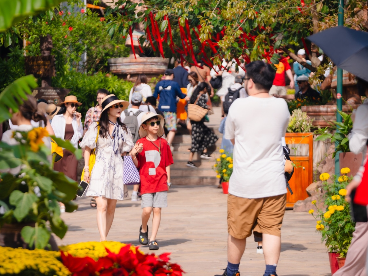 Thị trấn Hoàng Hôn - Sunset Town là điểm đến yêu thích của du khách khi tới Phú Quốc dịp Tết Thị trấn Hoàng Hôn - Sunset Town là điểm đến yêu thích của du khách khi tới Phú Quốc dịp Tết