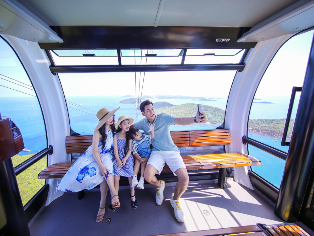 Ngắm cảnh và check-in với phông nền biển đảo An Thới từ trên cao Ngắm cảnh và check-in với phông nền biển đảo An Thới từ trên cao